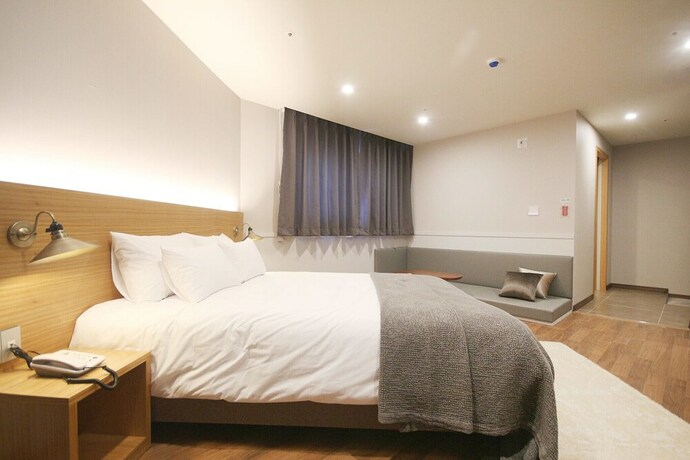 Imagen de la habitación del Hotel Naju Maruo Hotel. Foto 20