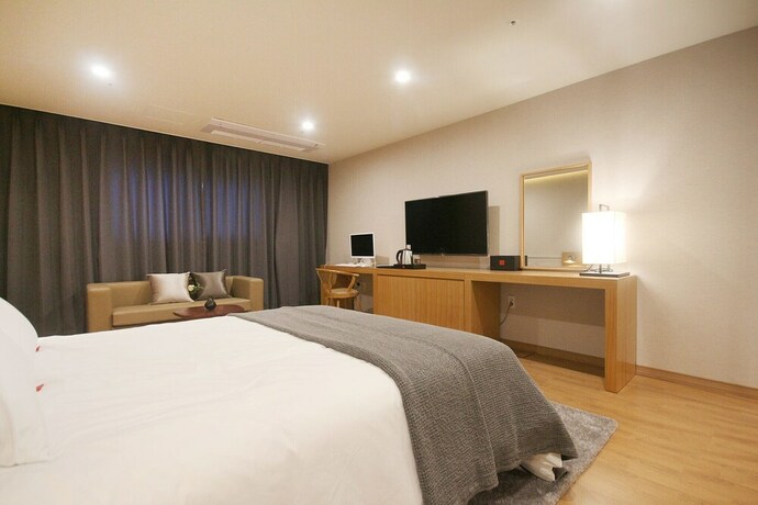 Imagen de la habitación del Hotel Naju Maruo Hotel. Foto 26