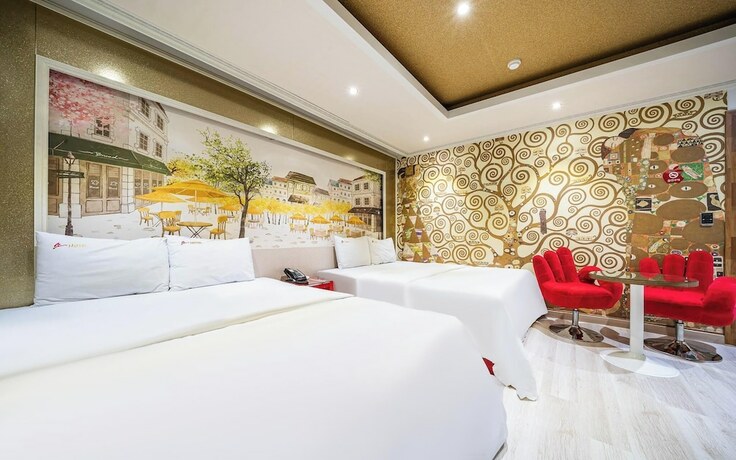 Imagen de la habitación del Hotel Naju Show. Foto 19