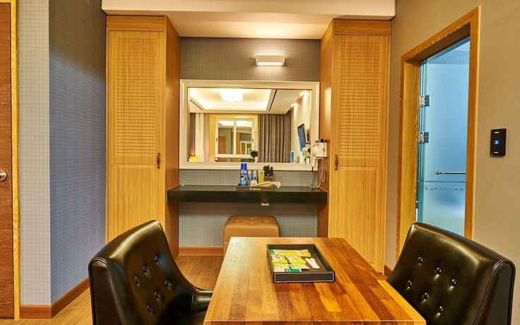 Imagen de la habitación del Hotel Naju Welcome Business. Foto 5