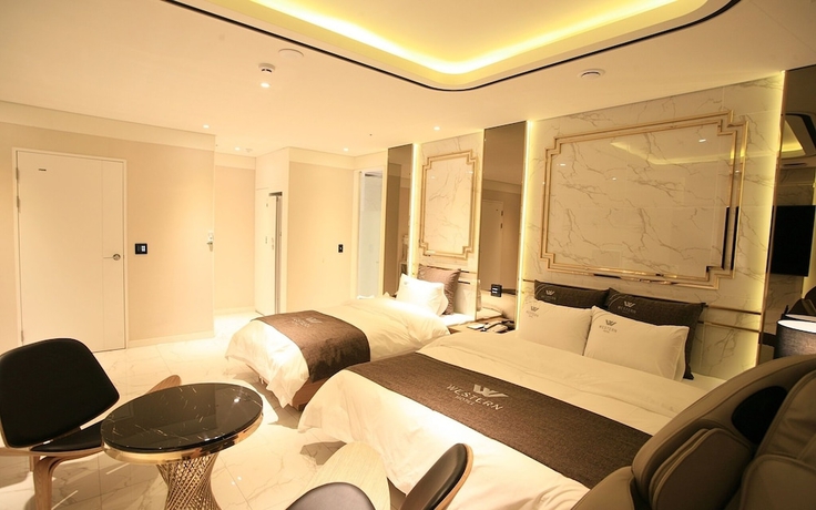 Imagen de la habitación del Hotel Naju Western. Foto 8
