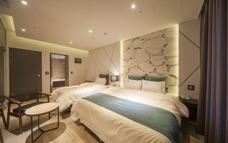 Imagen de la habitación del Hotel Naju Western. Foto 17