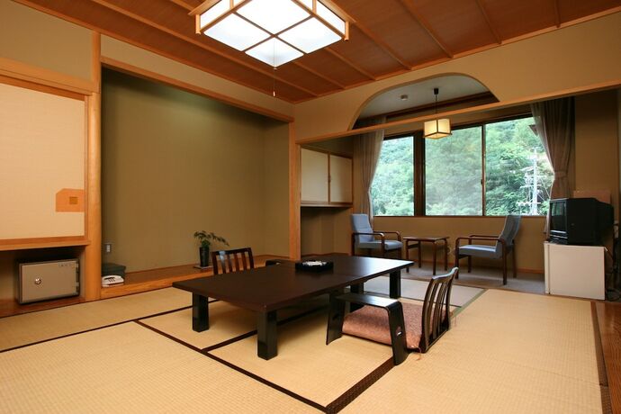 Imagen general del Hotel Nakaoyama Onsen Shosenkaku. Foto 8