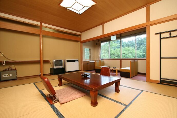 Imagen de la habitación del Hotel Nakaoyama Onsen Shosenkaku. Foto 24