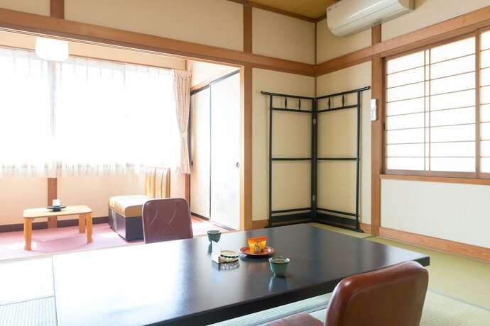 Imagen de la habitación del Hotel Nakaoyama Onsen Shosenkaku. Foto 30