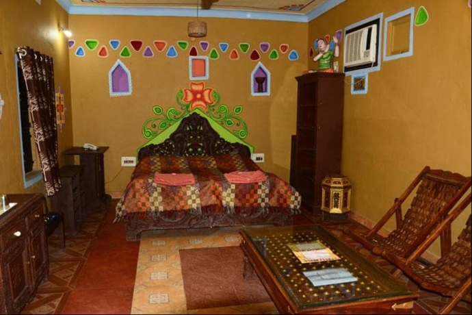Imagen de la habitación del Hotel Nakhrali Dhani Village Resort. Foto 11