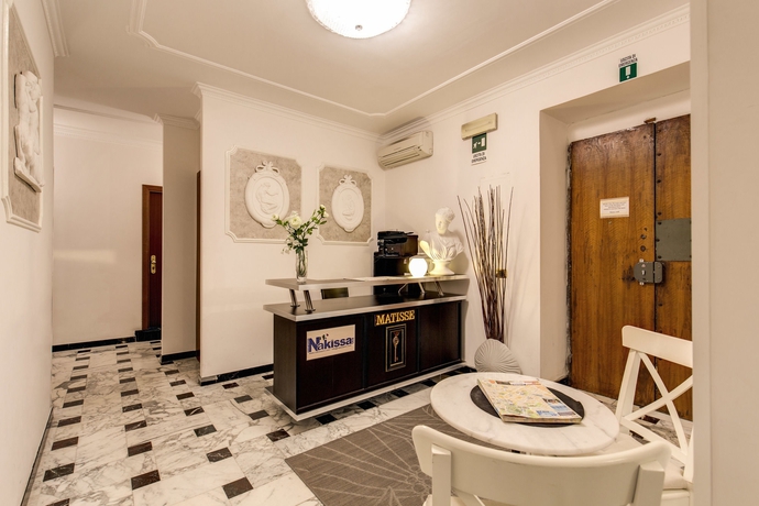 Imagen de los interiores del Hotel Nakissa Inn. Foto 14