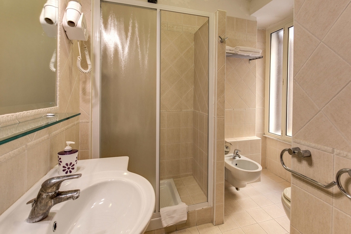 Imagen de la habitación del Hotel Nakissa Inn. Foto 6