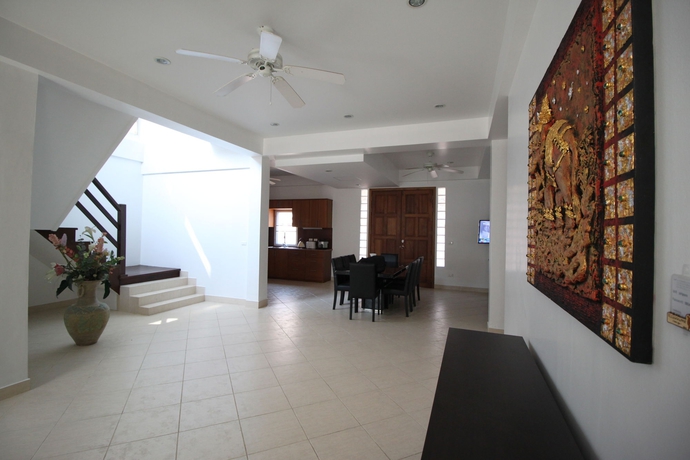 Imagen de los interiores del Hotel Naklua Pool Villa By Psr Asia. Foto 16