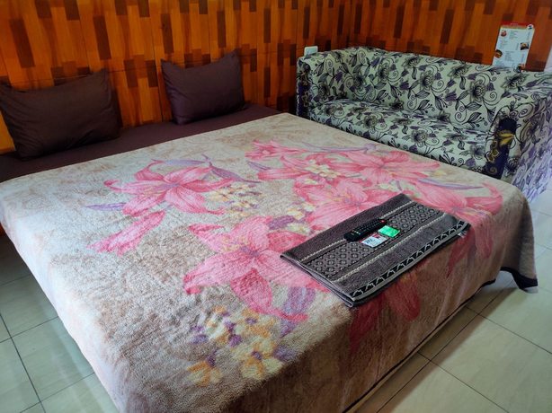 Imagen de la habitación del Hotel Nakula Sadewa 2 Bandungan. Foto 12