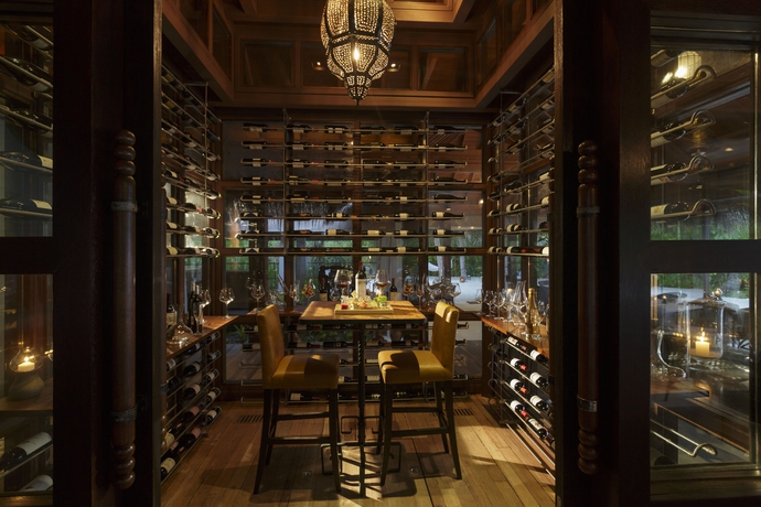 Imagen del bar/restaurante del Hotel Naladhu Private Island Maldives. Foto 3