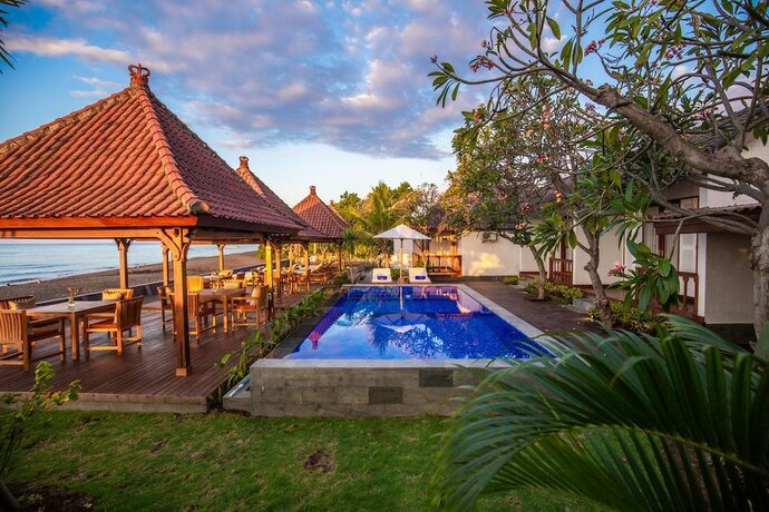 Imagen de la piscina del Hotel Nalika Beach Resort and Restaurant. Foto 39