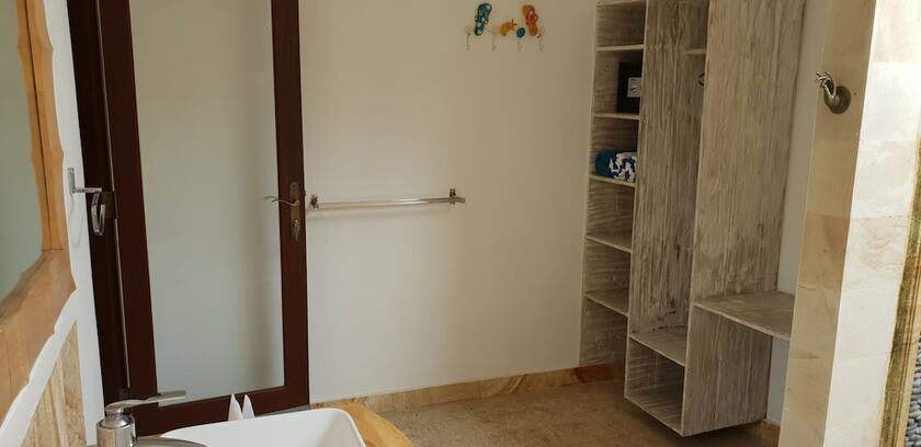 Imagen de la habitación del Hotel Nalini Resort. Foto 29