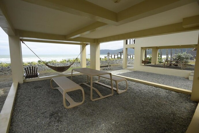 Imagen de los exteriores del Hotel Nalu Surf Camp. Foto 24