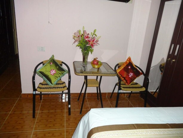 Imagen de la habitación del Hotel Nam Hoa. Foto 27