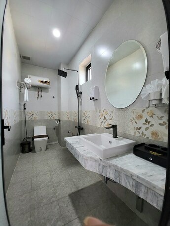 Imagen general del Hotel Nam Hong. Foto 9