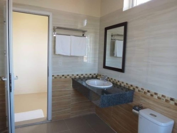 Imagen de la habitación del Hotel Nam Long Plus. Foto 7