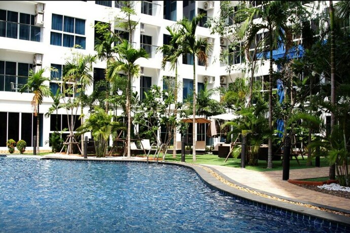 Imagen de la piscina del Hotel Nam Talay Condo By Grandisvillas. Foto 37
