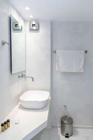 Imagen de la habitación del Hotel Nama Boutique. Foto 9