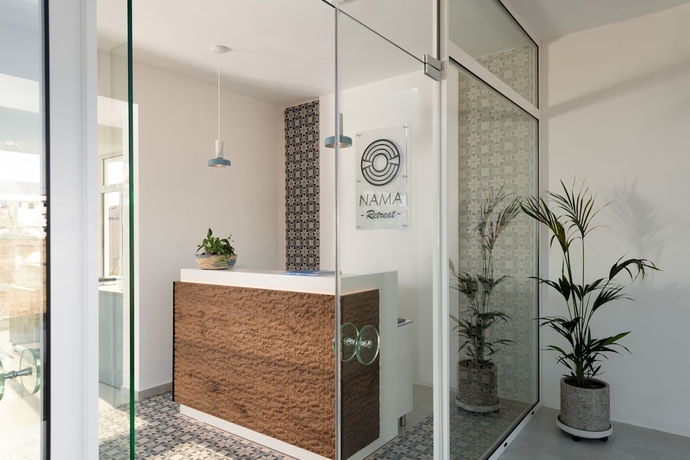 Imagen de los interiores del Hotel Nama Retreat. Foto 19