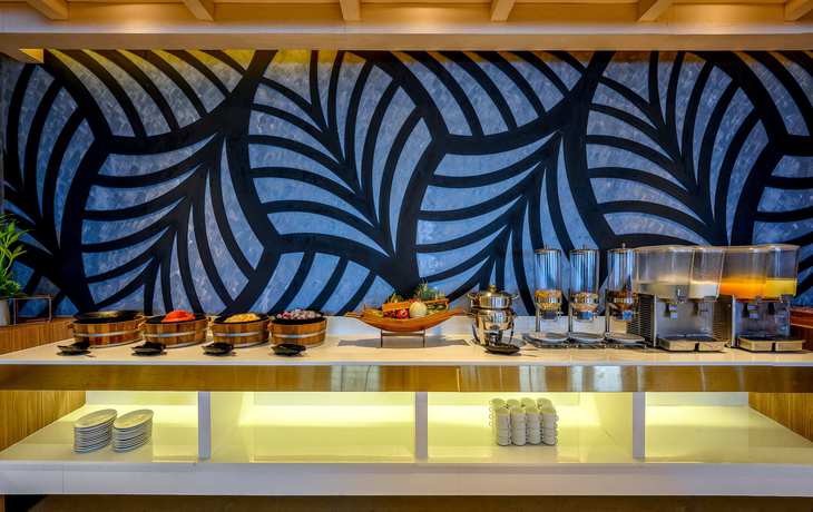 Imagen del bar/restaurante del Hotel Namaka Resort Kamala. Foto 2