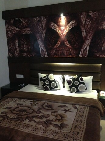 Imagen de la habitación del Hotel Namaskar Residency. Foto 18
