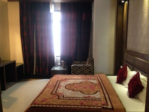 Imagen de la habitación del Hotel Namaskar Residency. Foto 26