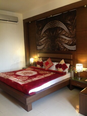 Imagen de la habitación del Hotel Namaskar Residency. Foto 28