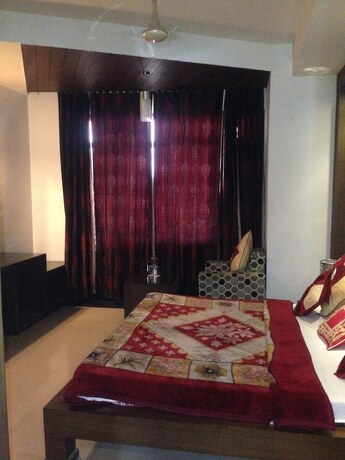 Imagen de la habitación del Hotel Namaskar Residency. Foto 29
