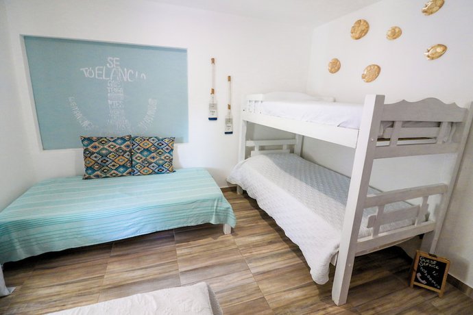 Imagen de la habitación del Hotel Namaste Beach Club and. Foto 7