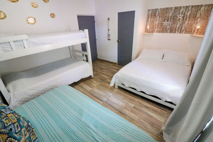 Imagen de la habitación del Hotel Namaste Beach Club and. Foto 14