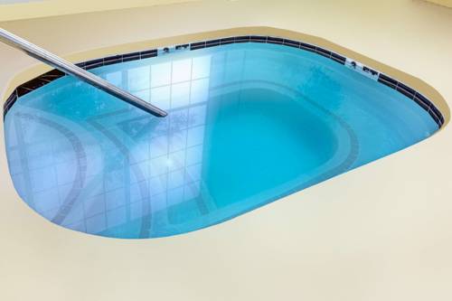 Imagen de la piscina del Hotel Namaste Inn and Suites Dawsonville. Foto 16