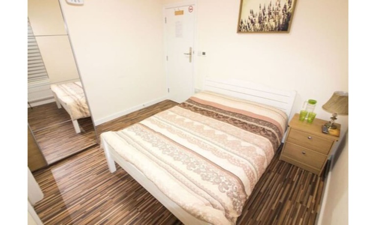 Imagen de la habitación del Hotel Namaste Palace. Foto 3
