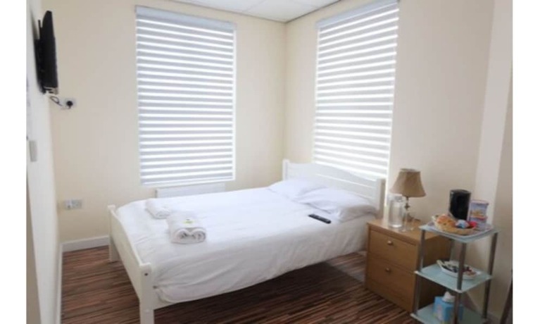 Imagen de la habitación del Hotel Namaste Palace. Foto 11