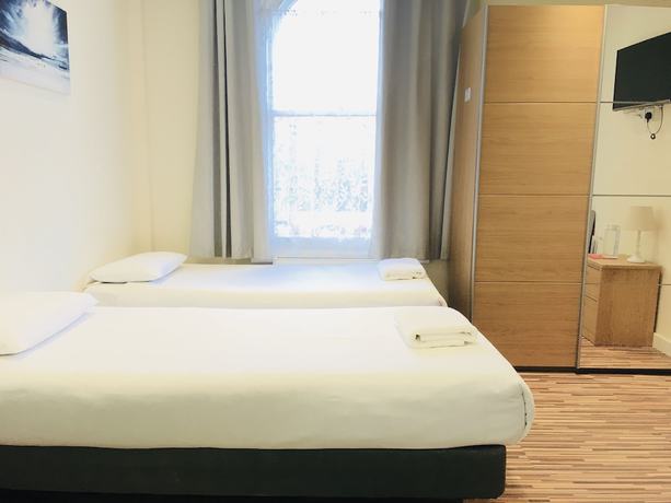 Imagen de la habitación del Hotel Namaste Palace. Foto 13