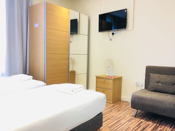 Imagen de la habitación del Hotel Namaste Palace. Foto 15