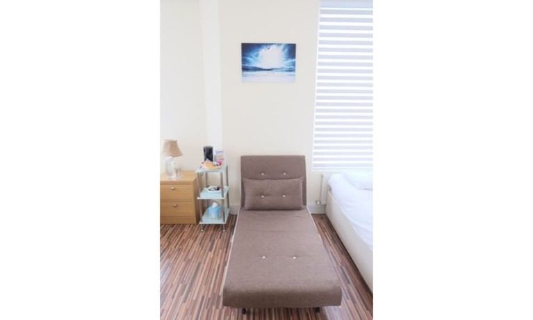 Imagen de la habitación del Hotel Namaste Palace. Foto 17