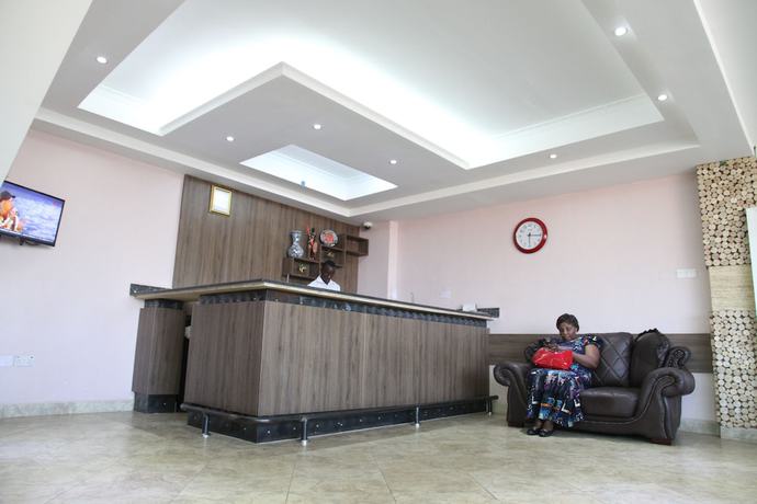 Imagen de los interiores del Hotel Namayiba Park. Foto 20