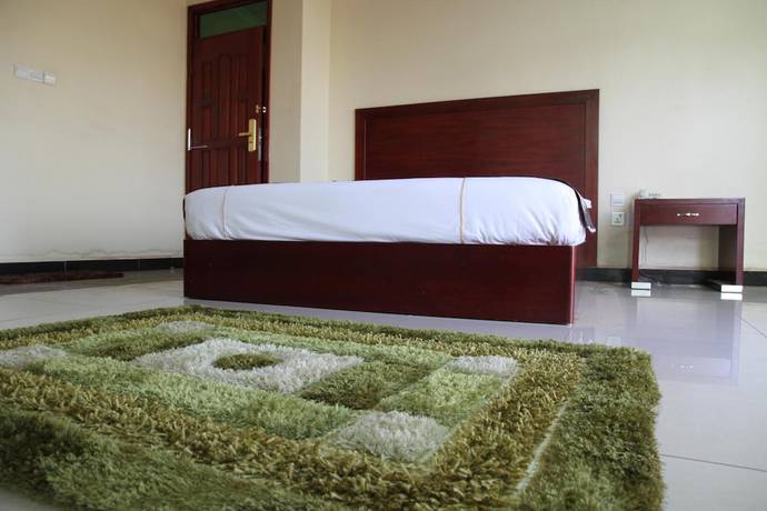 Imagen de la habitación del Hotel Namayiba Park. Foto 16