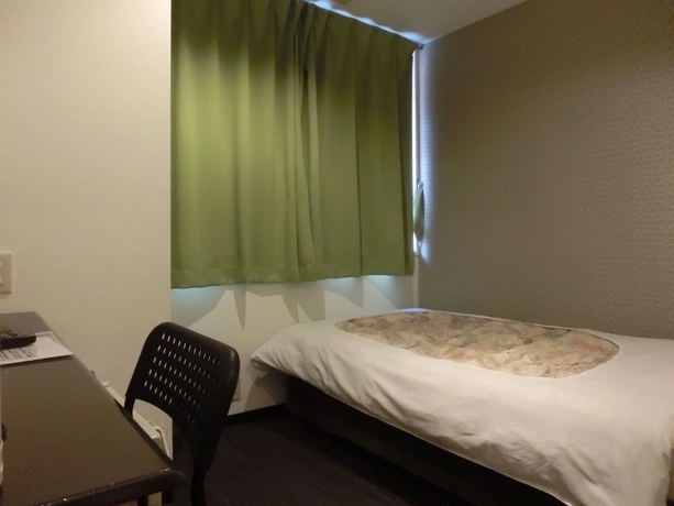 Imagen de la habitación del Hotel Namba Plaza. Foto 8
