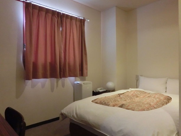 Imagen de la habitación del Hotel Namba Plaza. Foto 10