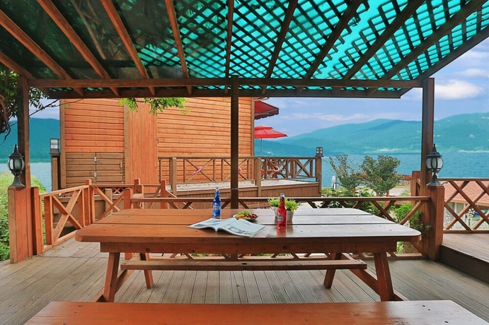 Imagen de la habitación del Hotel Namehae Bada Maru. Foto 16