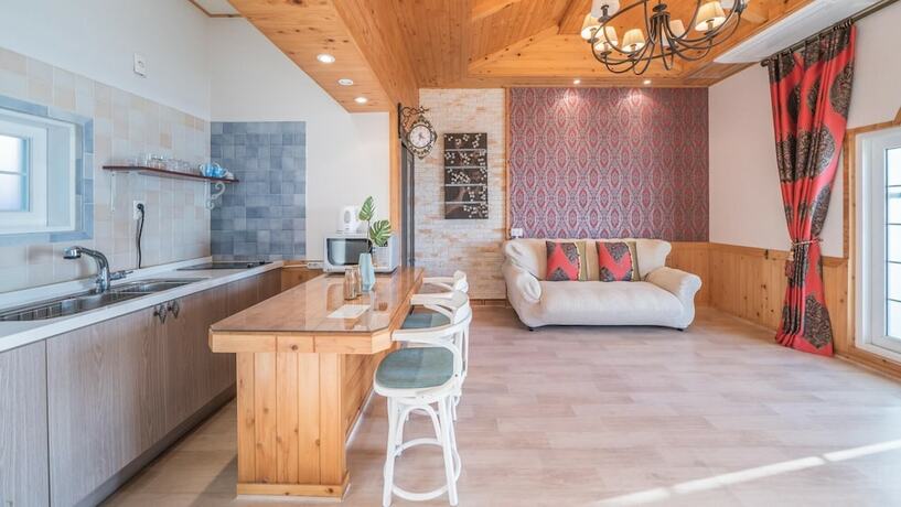 Imagen general del Hotel Namhae Alhambra Pension. Foto 2