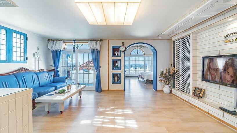 Imagen de la habitación del Hotel Namhae Alhambra Pension. Foto 12