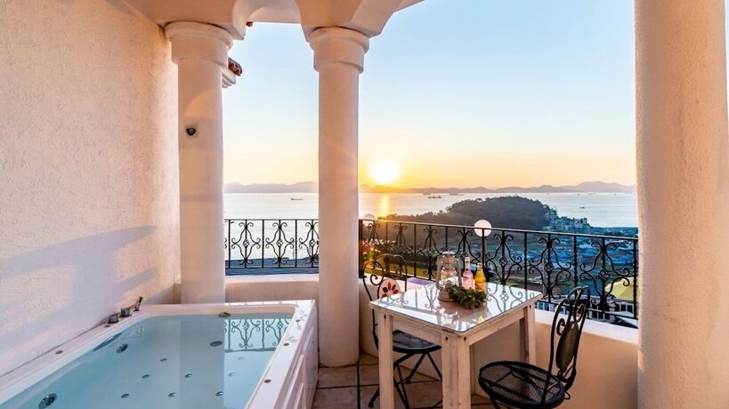 Imagen de la habitación del Hotel Namhae Alhambra Pension. Foto 16