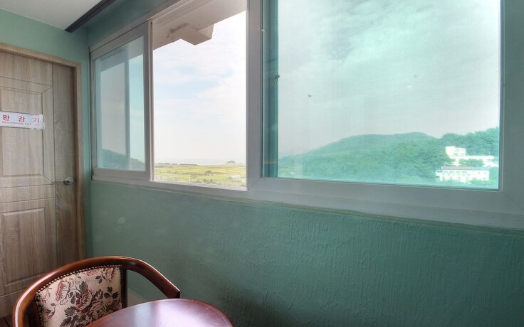 Imagen de la habitación del Hotel Namhae Ares. Foto 18