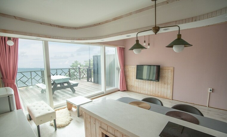 Imagen de la habitación del Hotel Namhae Badangdurum. Foto 39