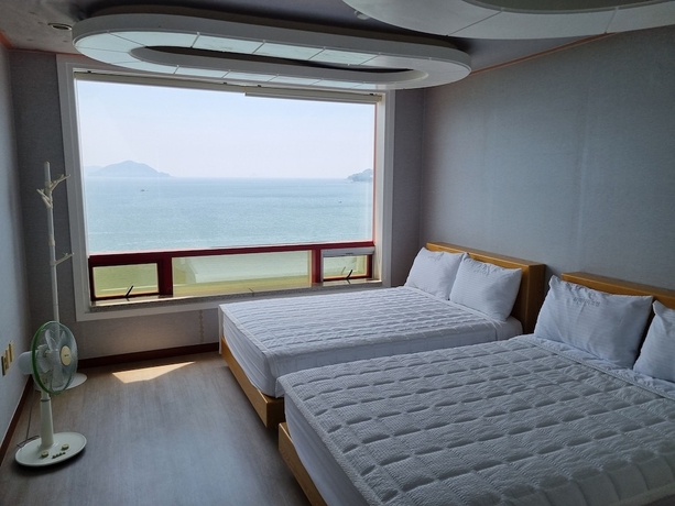 Imagen de la habitación del Hotel Namhae Beach. Foto 2