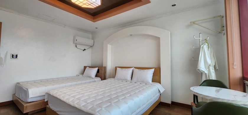 Imagen de la habitación del Hotel Namhae Beach. Foto 4