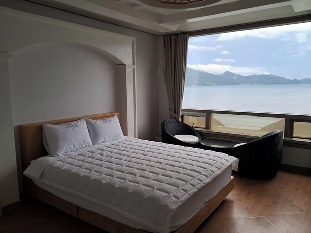 Imagen de la habitación del Hotel Namhae Beach. Foto 7